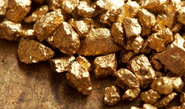 Oro alcanza precio r&eacute;cord de USD 4,383,76 ante posible recorte de intereses en EE. UU.