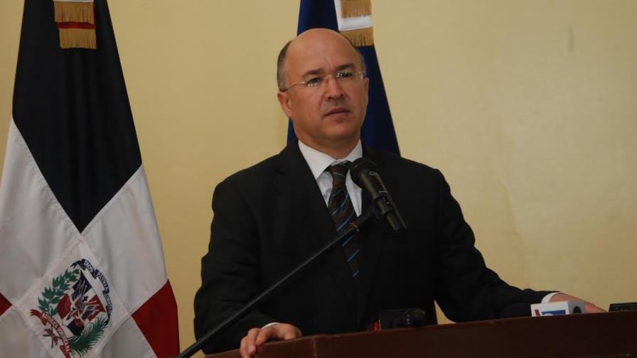 Domínguez Brito dice apresaron dos personas acusadas de falsificar medicamentos 