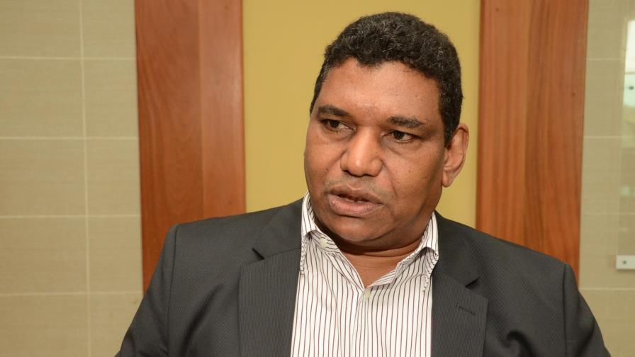 Designan al periodista Luis García asesor del Poder Ejecutivo