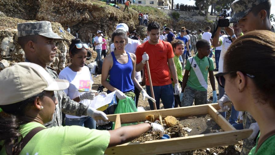 Medio Ambiente valora la participación de la sociedad en la jornada de limpieza de playas y ríos  