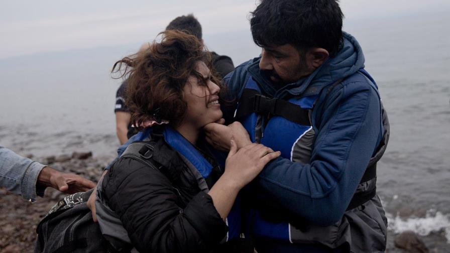 Dividida UE celebra cumbre de emergencia por crisis migrante 