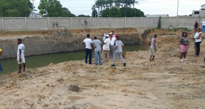 Escuela en construcción donde se ahogaron tres niños no tenía vigilancia