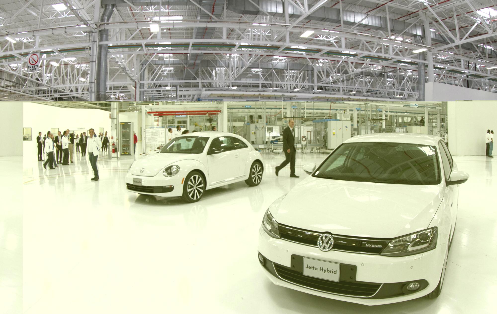Fotografía de archivo fechada el 15 de enero de 2013 que muestra la planta de motores de Volkswagen durante su inauguración en la ciudad de Silao, estado de Guanajuato (México).