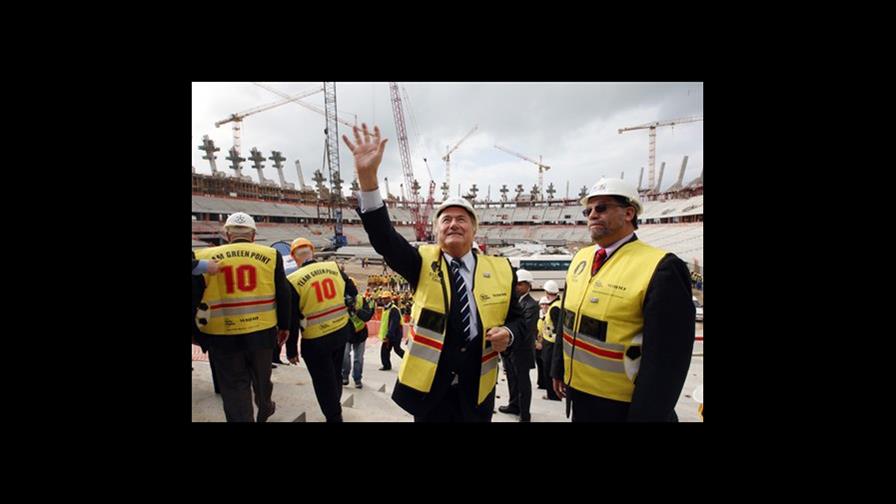 Platini quiere bajar decibeles a la política en la FIFA 