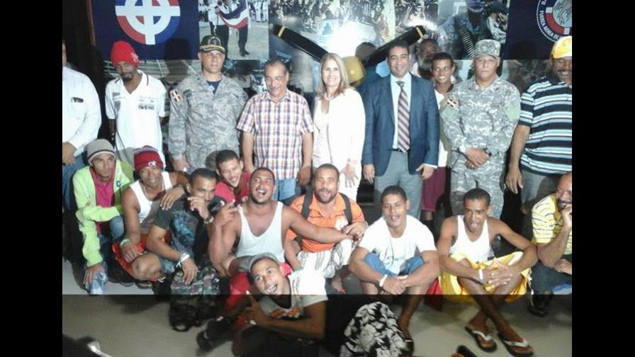 Liberan a 18 pescadores dominicanos que estaban detenidos en Bahamas