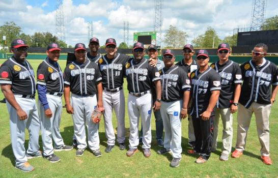 Gigantes del Cibao inician sus prácticas con 25 jugadores