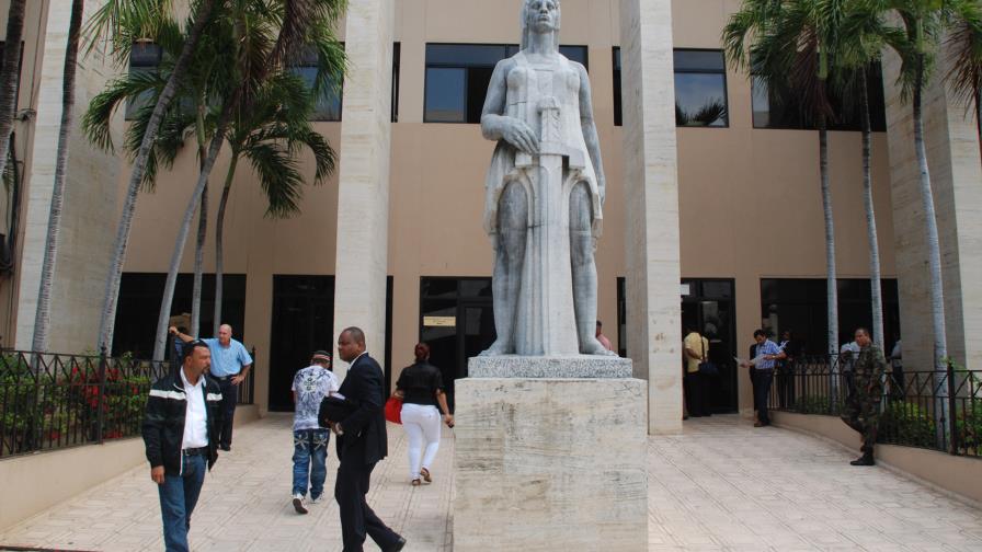 Otros Gazapos de la Ley 140-15