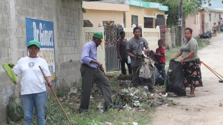 Operativo contra el dengue en La Caleta