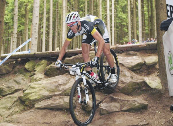 Geoff Kabush, trece veces campeón nacional Elite de Canada, participará en el CDC 2015