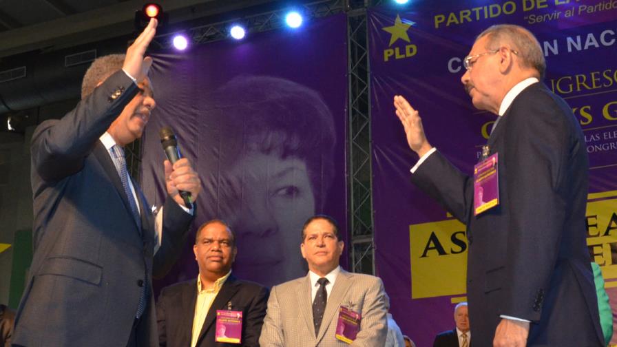 El proceso de elección de las candidaturas amenaza al PLD El proceso de elección de las candidaturas amenaza al PLD