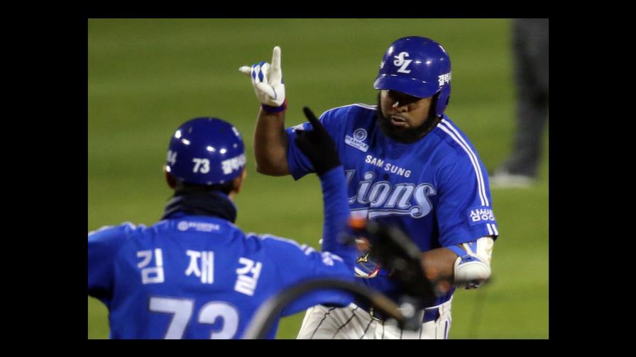 Vídeo: Yamaico Navarro rompe marca de jonrones para extranjeros en Corea del Sur