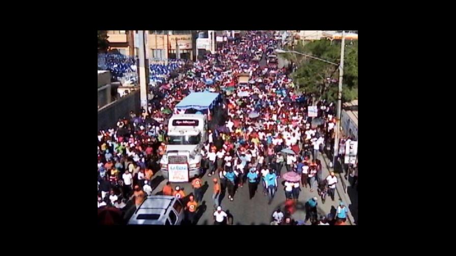 Evangélicos celebran Día de la Biblia con una caminata Evangélicos celebran Día de la Biblia con una caminata