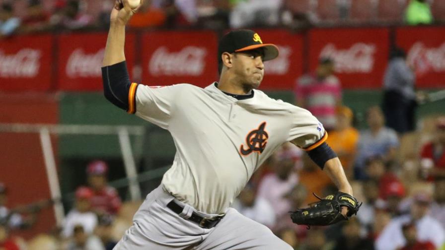 El dominicano Peña es el relevista del año en la Liga Mexicana