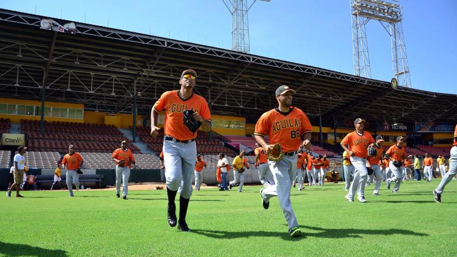 Águilas aperturan con energía y entusiasmo entrenamientos