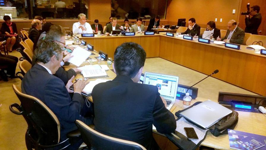 Navarro se reúne con directores  de FAO y CEPAL para tratar el apoyo de esas entidades al plan de la CELAC 