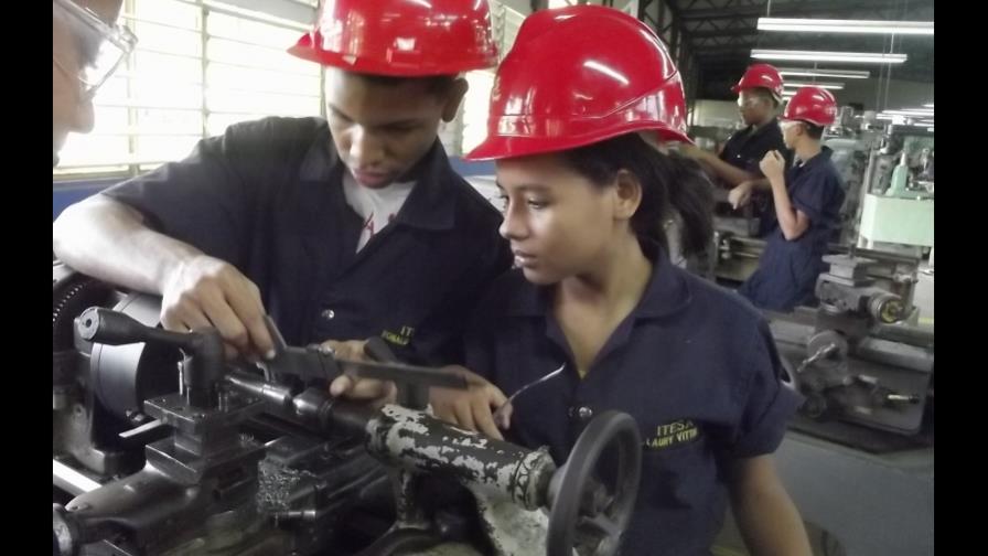 “Quisqueya cree en ti”