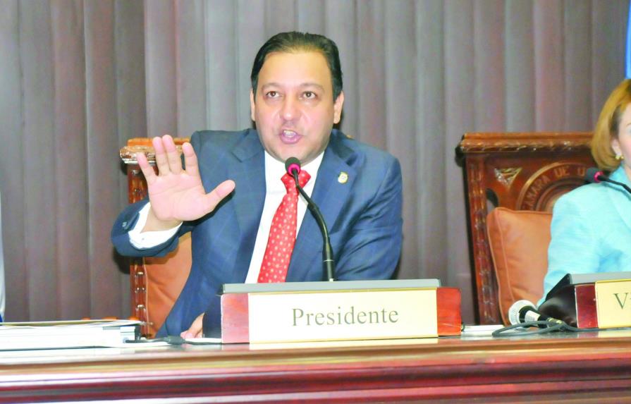 Diputados rechazan suspender Ley notarial