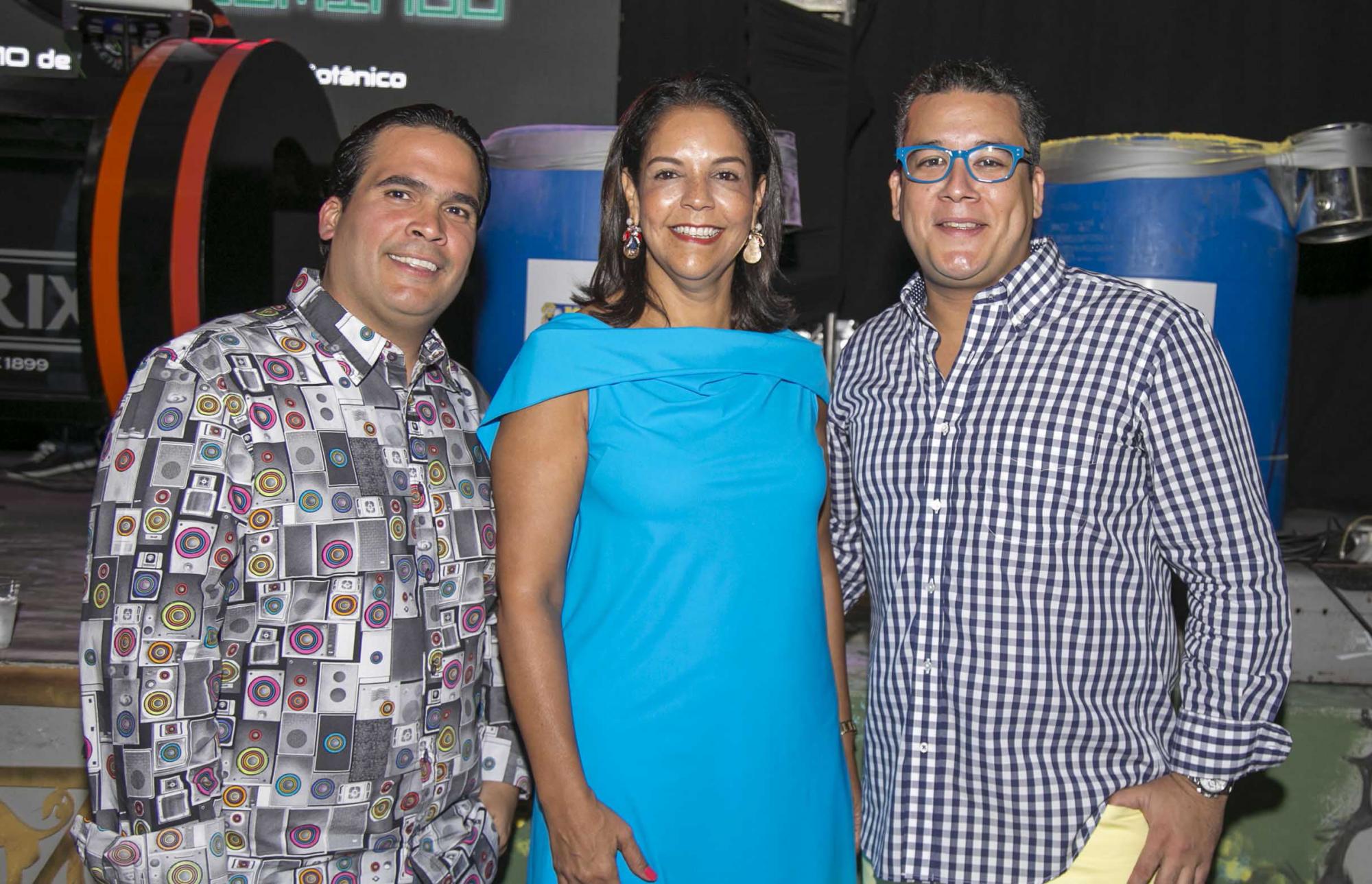 Oscar Guzmán, Alexandra de Purcell y José López.