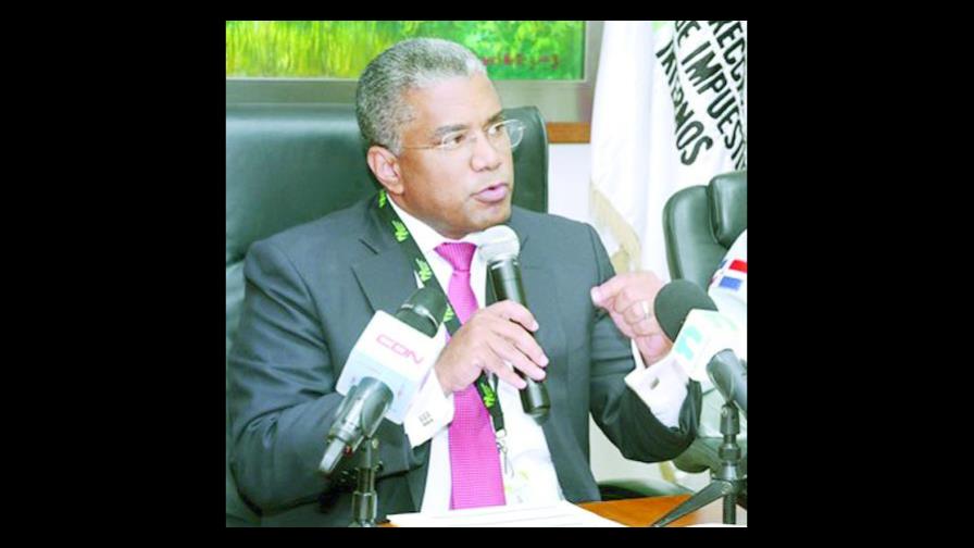 Hoy comienza la renovación del marbete para los vehículos
Hoy se inicia renovación del marbete para los vehículos