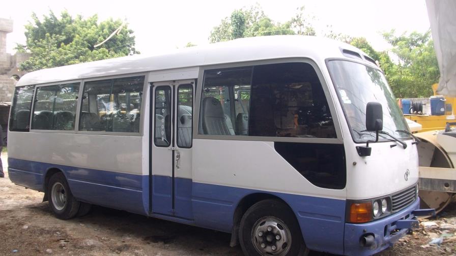 La Policía localiza autobús de chofer cuyo cadáver fue encontrado en río Higuamo