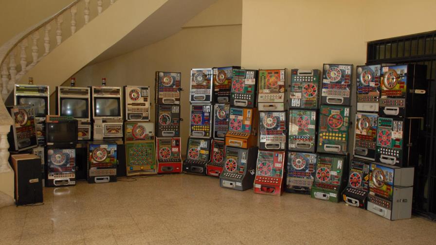 Fiscalía del Distrito Nacional incauta tragamonedas durante operativos