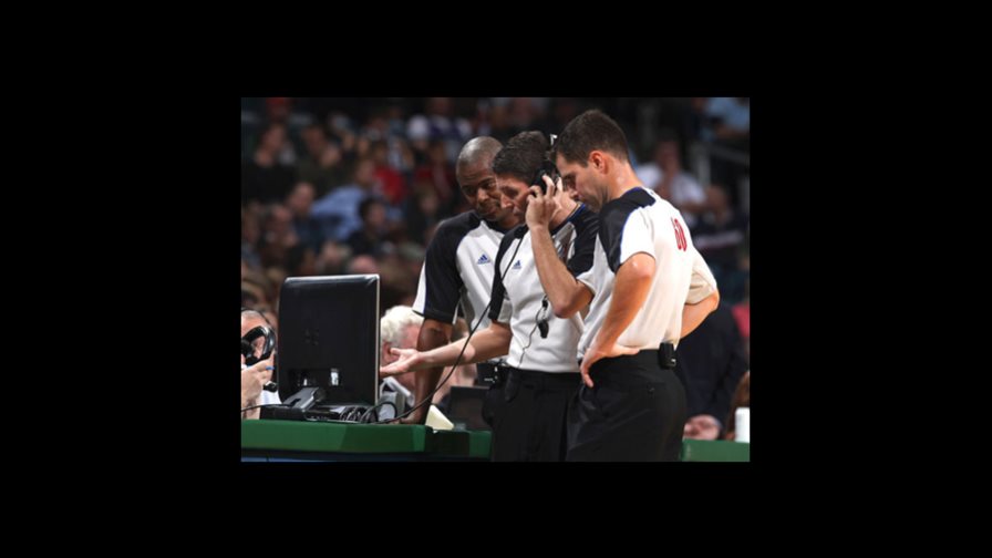 Los árbitros de la NBA se apoyarán con mejor tecnología