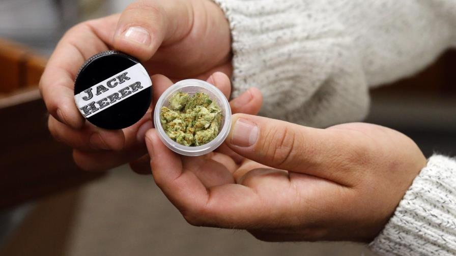 Oregon inicia venta de marihuana con fines recreativos 