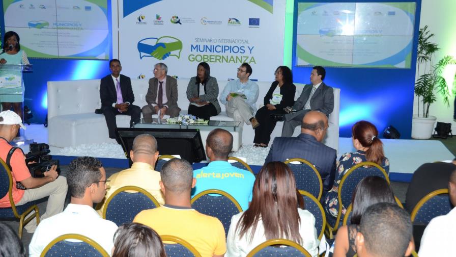 Plantean más coordinación entre gobiernos central y municipales