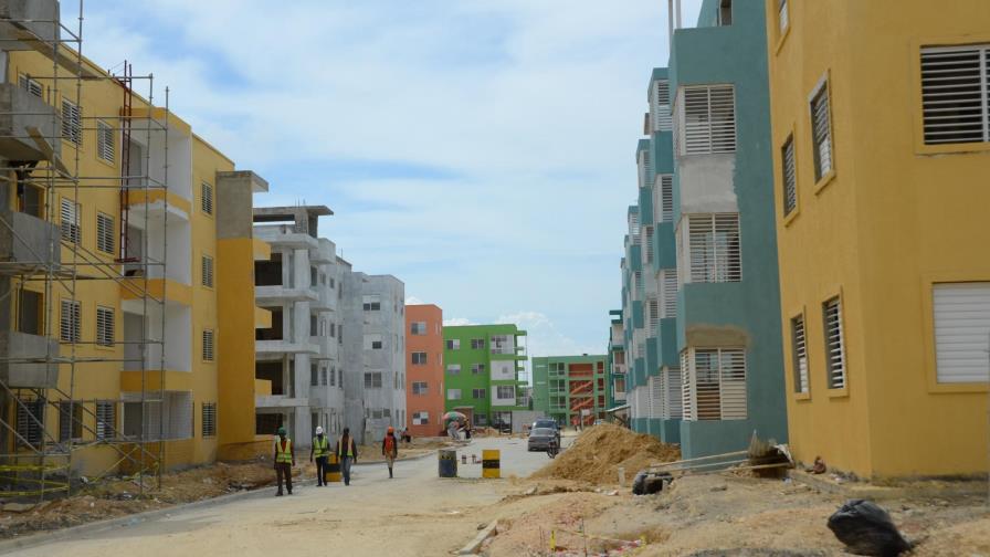 Liceo y estancia infantil de “La Nueva Barquita” están detenidas por falta pago de cubicaciones 