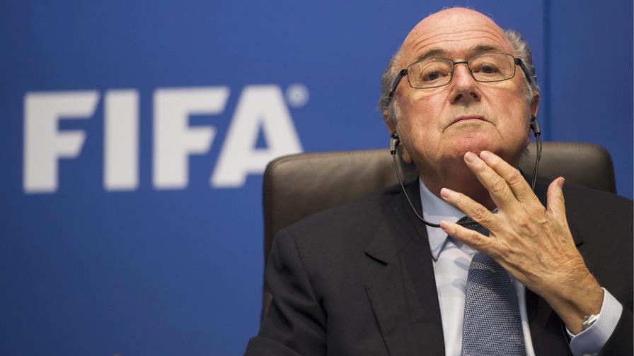 El presidente de la FIFA no renunciará pese a reclamo de patrocinadores 