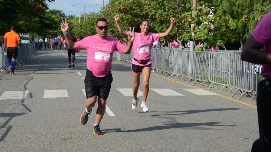 Pasos solidarios contra el cáncer de mama