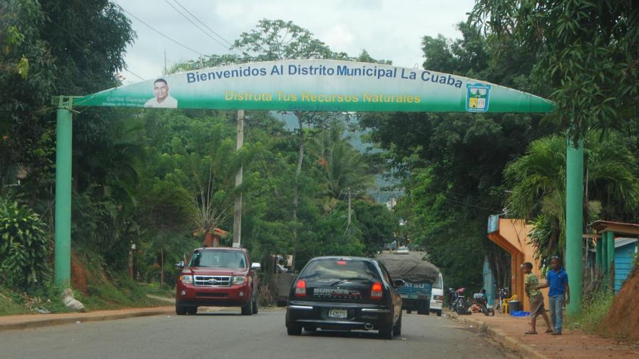 Comunitarios de La Cuaba piden que les entreguen un autobús