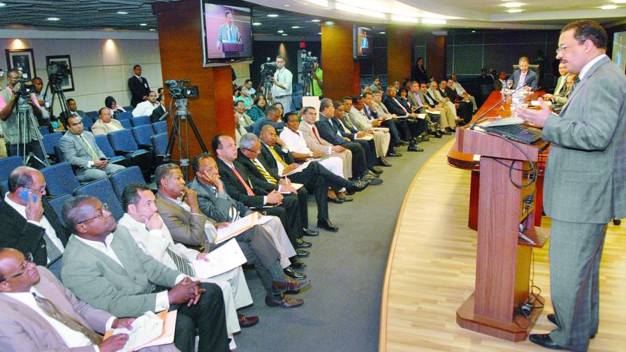 La Junta Central Electoral y los partidos políticos pasarán balance al montaje de las elecciones
JCE y partidos políticos pasarán balance a montaje de elecciones