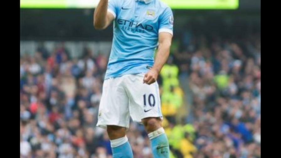 Man City gana con 5 goles de Agüero 