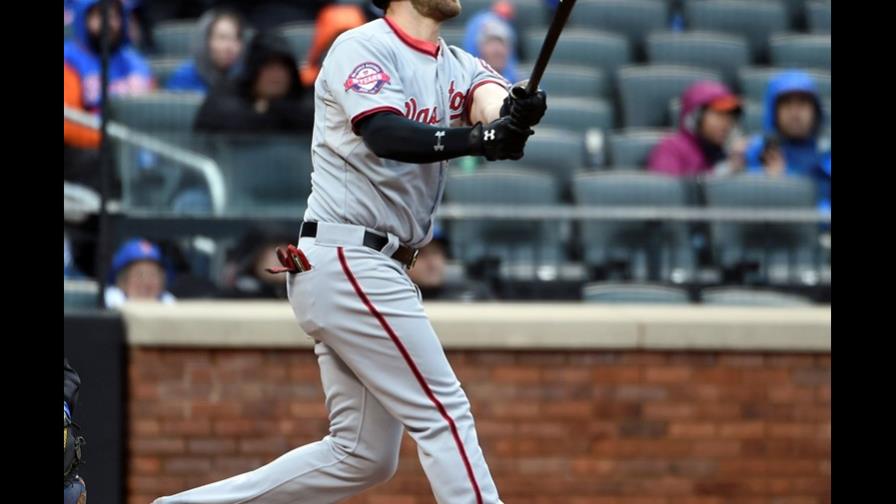 Bryce Harper jonronea, Mets pierden con Nacionales 