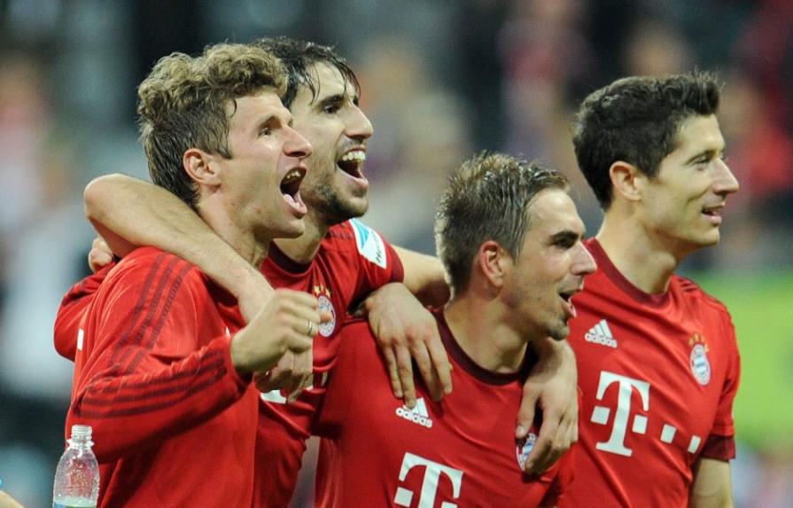Bayern se escapa como líder con goleada al Borussia Dortmund