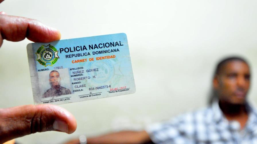 Policía persigue a una persona e investiga otras tres por muerte de sargento mayor en Moca