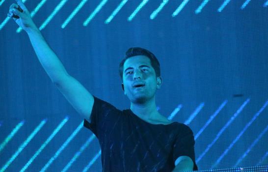 “Black is Back”, aplaudido por amantes de la electrónica 