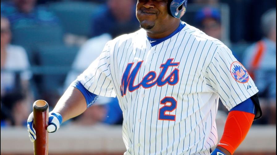 No está definido que Juan Uribe participe en la postemporada