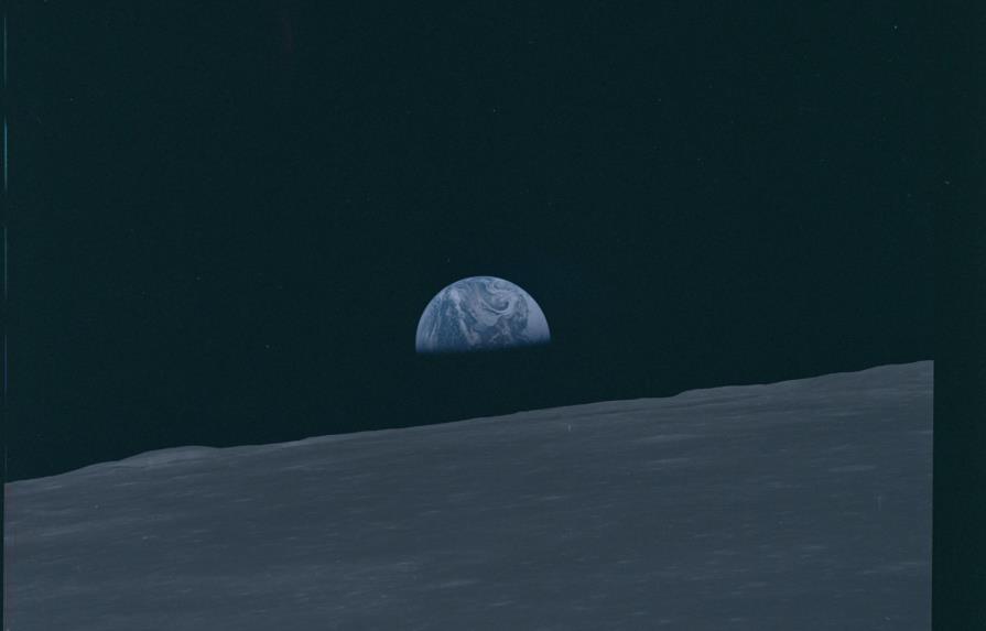 Miles de fotografías de los viajes a la Luna ya están en Internet