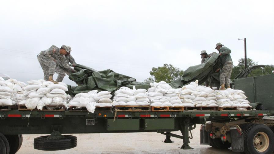 Huracán se aleja de las Bermudas rumbo hacia el noreste del Atlántico