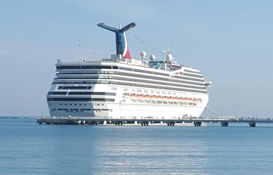 Carnival Victory, el primer crucero en llegar a Puerto Plata este año