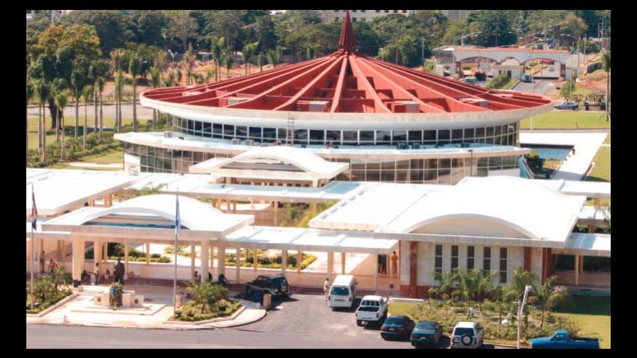 La UASD celebra con diversos actos la conmemoración de su 477 aniversario
UASD celebra actos conmemoración de 477 aniversario