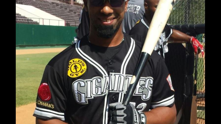 Alexi Casilla entrenó hoy con los Gigantes del Cibao