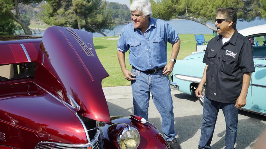 Jay Leno lleva su pasión por los autos a la TV 