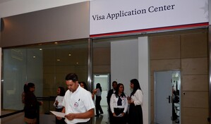 El viernes es el &uacute;ltimo d&iacute;a para recoger documentos en el Centro de Atenci&oacute;n de Visas en Galer&iacute;a 360