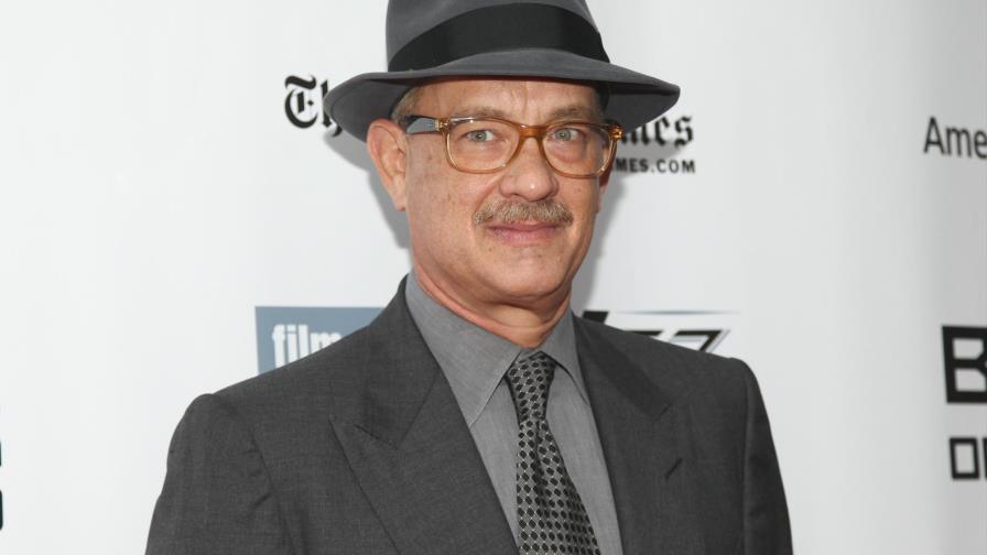 Tom Hanks busca a una estudiante en Twitter 