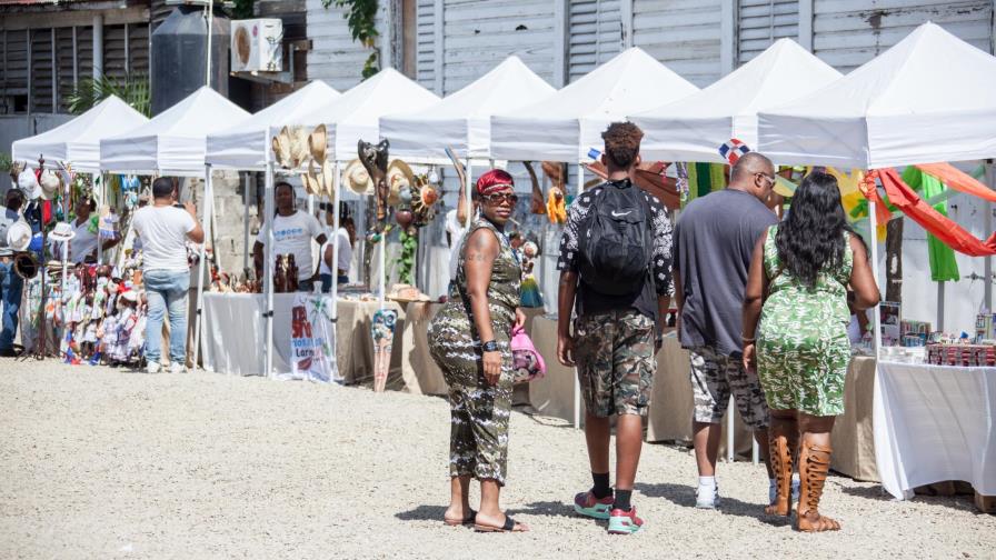 El Clúster de Turismo estima que los cruceristas gastaron más de 100 mil dólares en Puerto Plata El Clúster de Turismo estima que los cruceristas gastaron más de 100 mil dólares en Puerto Plata