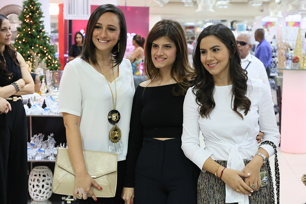 María Gabriela Mendoza, Elsa Rita Lama y Michelle Santana.