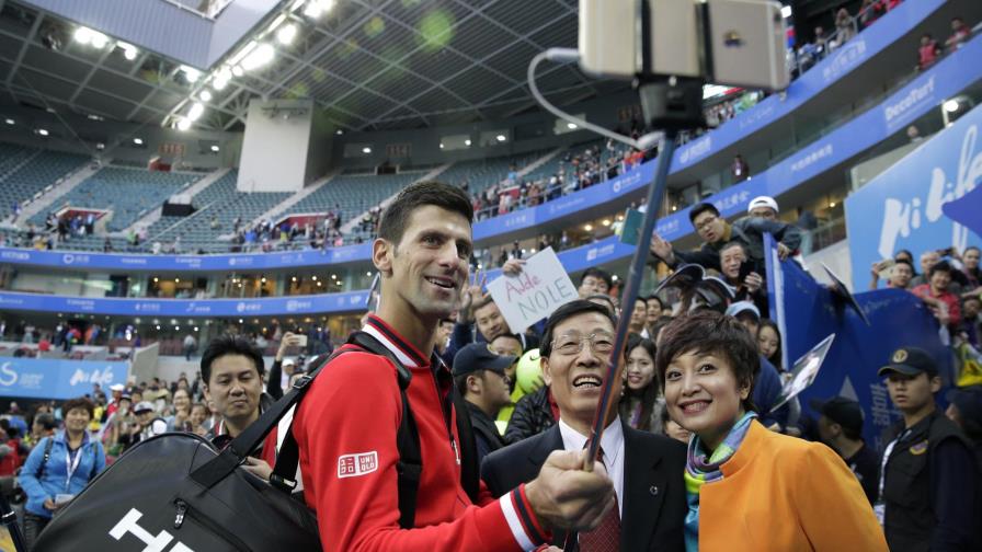 Djokovic logra 26ta victoria al hilo e iguala marca 